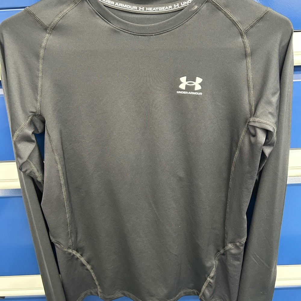 Under Armour Men's black Long Sleeve Tee